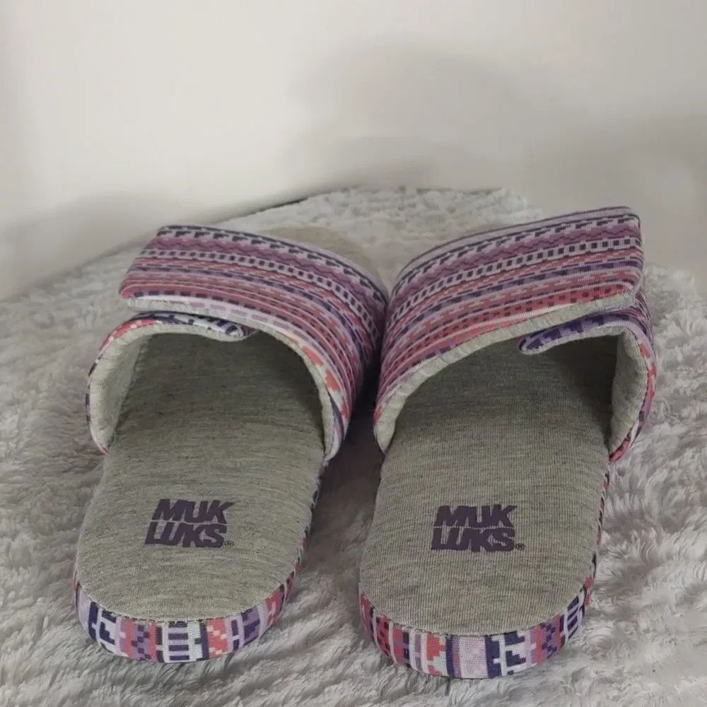 Muk Luks Woman's Slippers - Picture 2 of 6